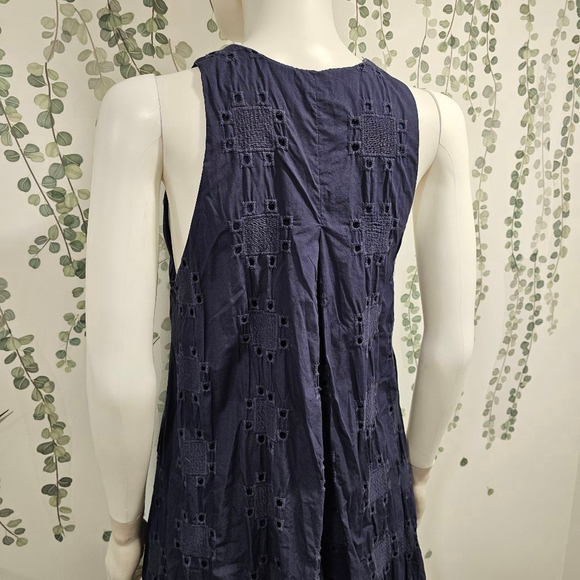 Thakoon Collective Navy Eyelet Shift Dress Sz M - Picture 9 of 12